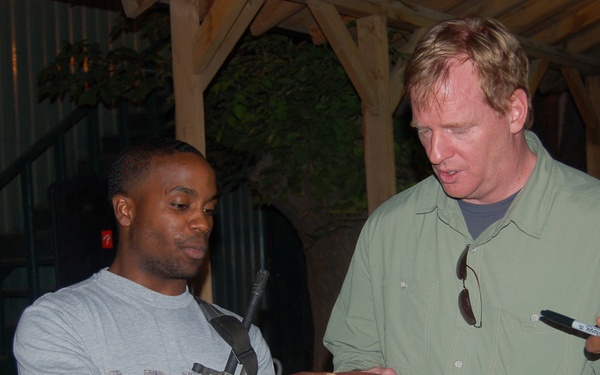 USO tour brings NFL stars to Camp Eggers