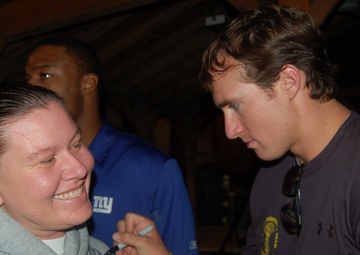 USO tour brings NFL stars to Camp Eggers