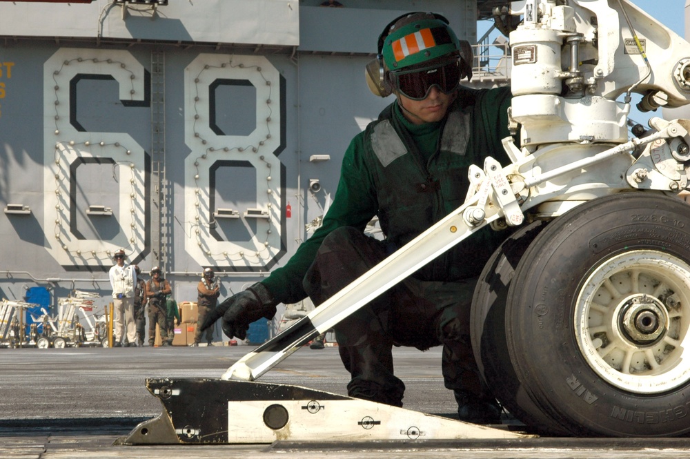 Readying a Super Hornet for launch