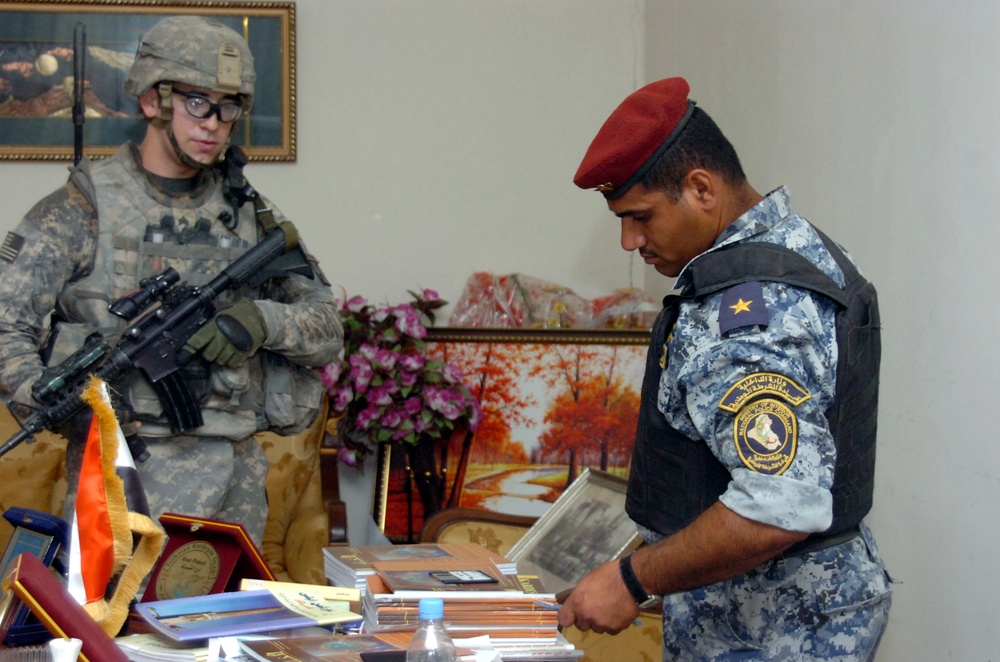 Apache Troop 3-89 CAV Soldiers conduct mission with National Police