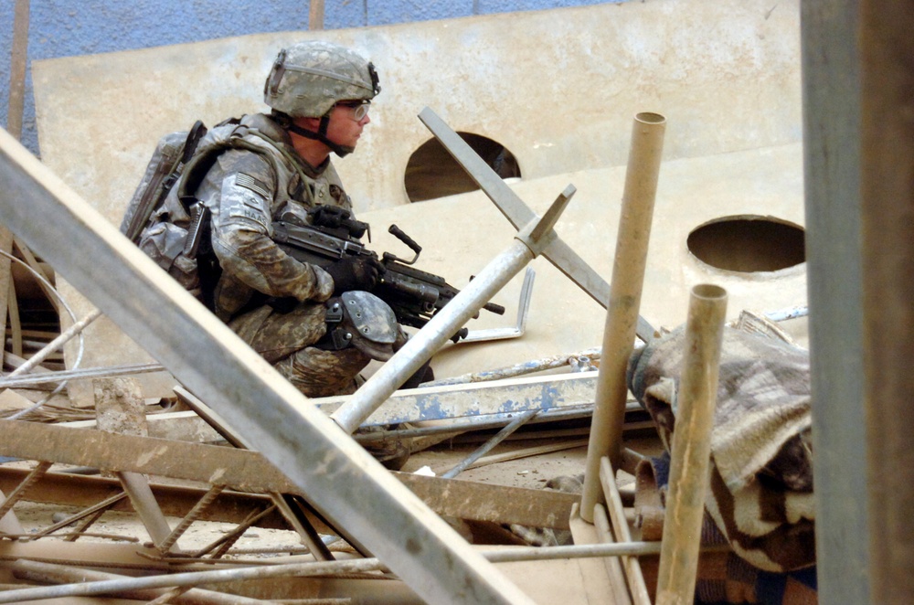 Apache Troop 3-89 CAV Soldiers conduct mission with National Police