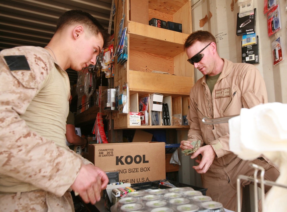 Mobile exchange brings goods to Marines