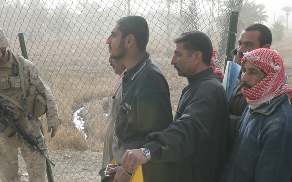2/24 Marines assist Iraqi police