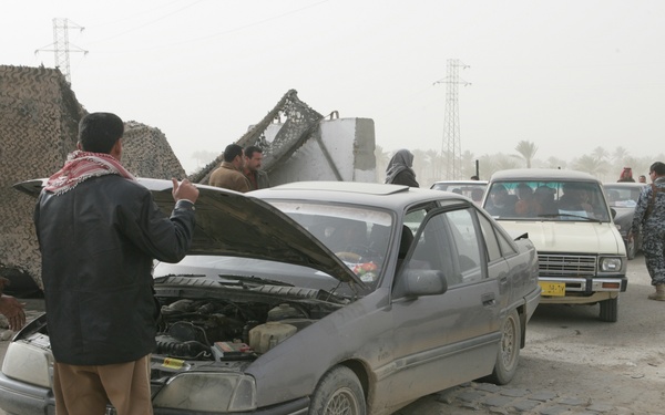 2/24 Marines assist Iraqi police