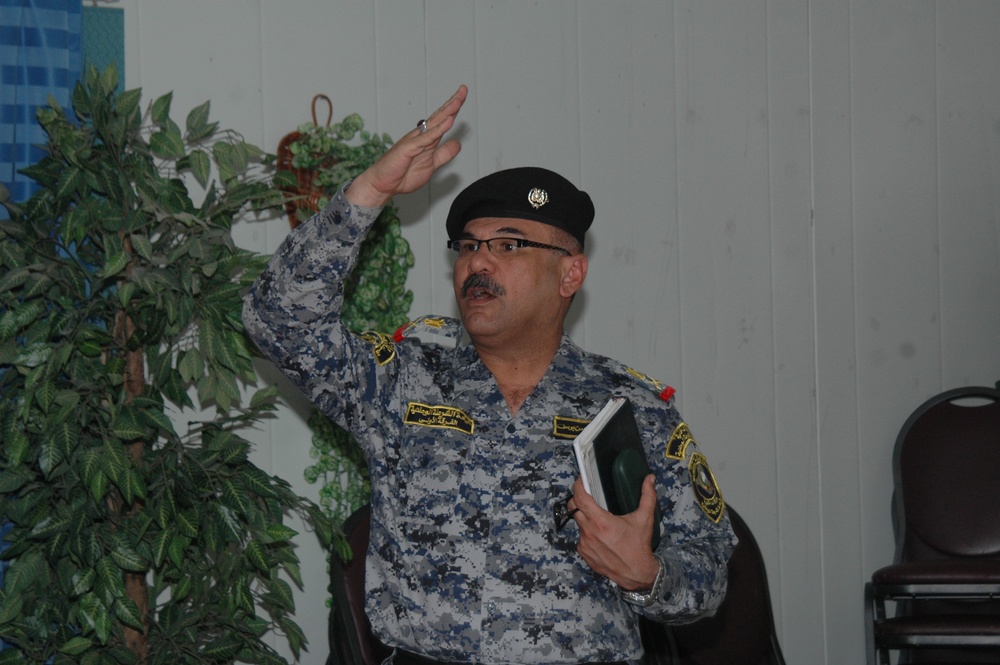 National Police commanding general meets ISF leaders on FOB Loyalty