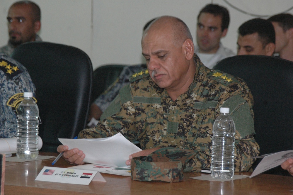 National Police commanding general meets ISF leaders on FOB Loyalty