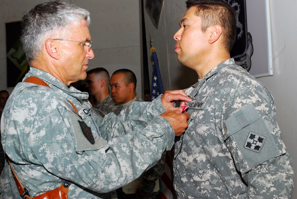 CG welcomes Army Chief of Staff to MND-B