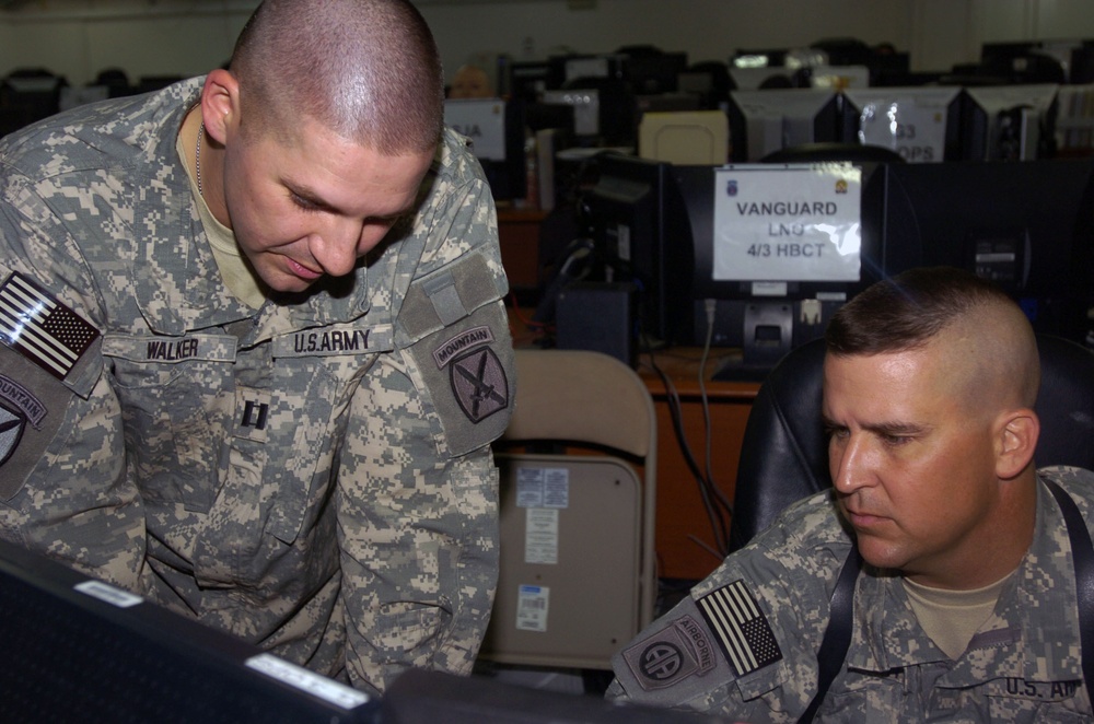 Divisions Operations Center helps Multi-National Division-Center Soldiers complete missions