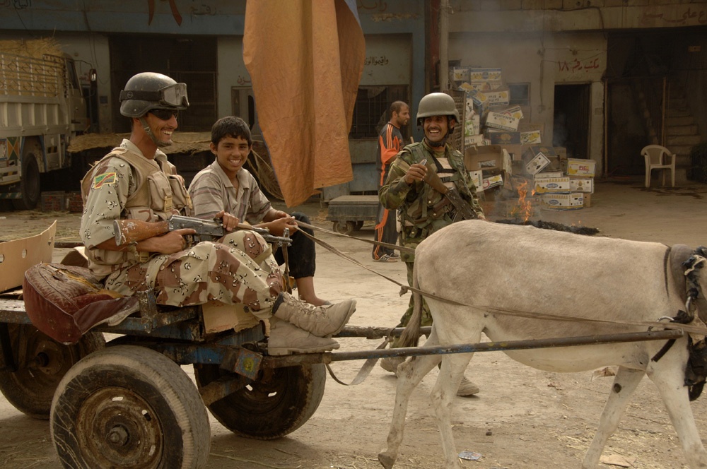 U.S. and Iraqi Soldiers Conduct Combined Patrol