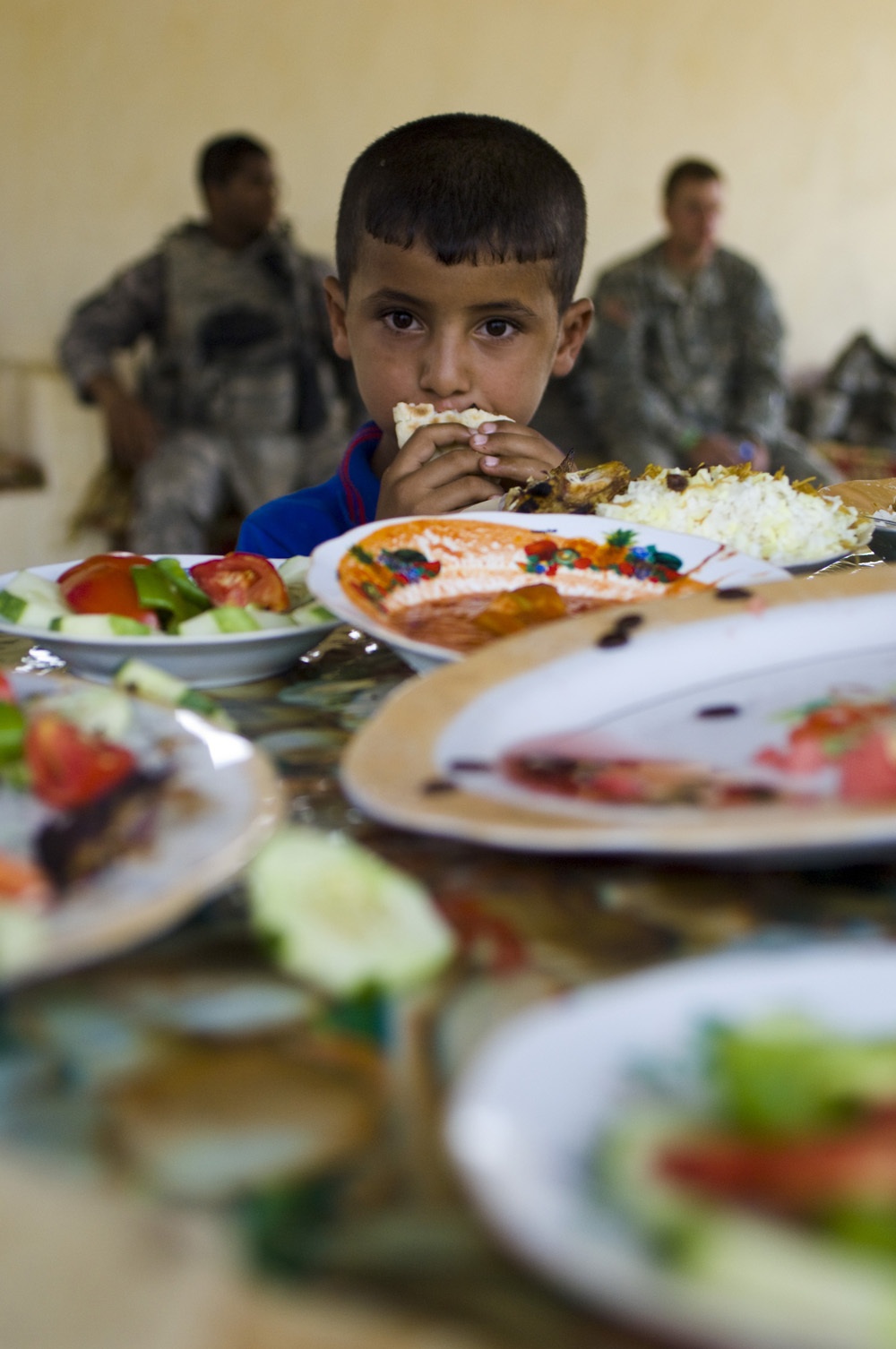 Iraqi Boy Eats Lunch