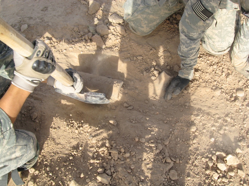 Coalition Forces Discover a Weapons Cache Near Samarra