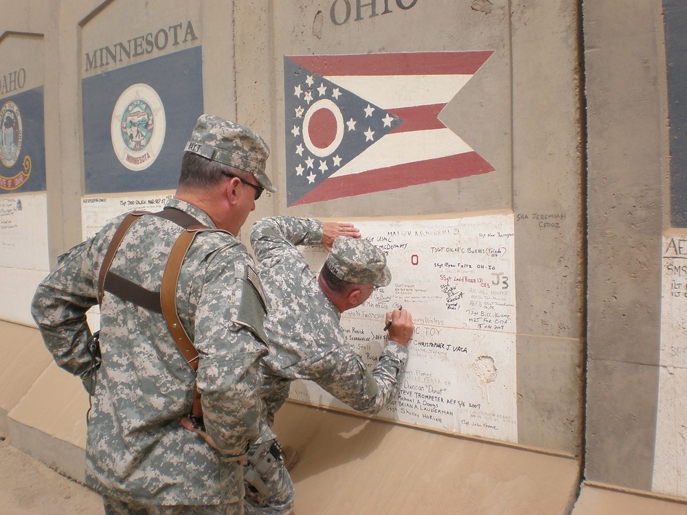 Ohio adjutant general visits deployed Soldiers