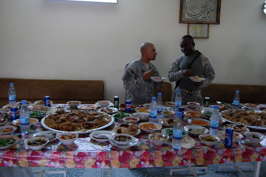 Wolfhounds meet with Iraqi leaders