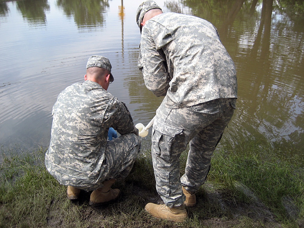Iowa Guard Civil Support Team Pulls Poisons From Flood Waters