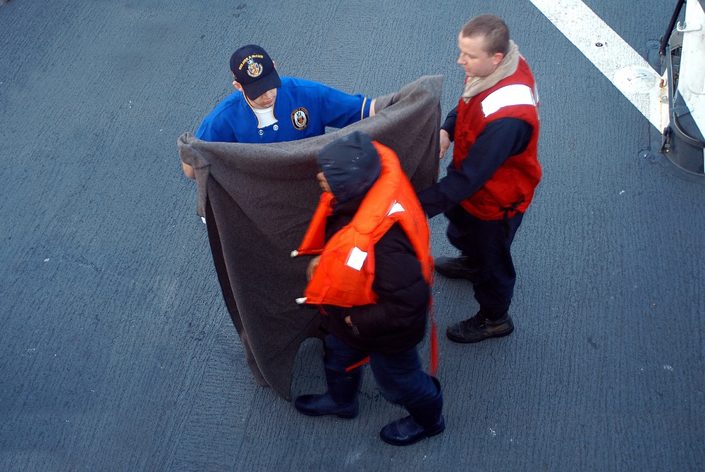 Sailors rescue Korean fishermen