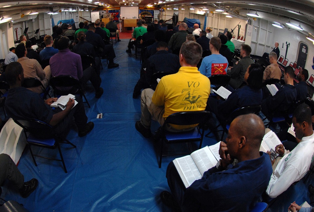 Protestant Easter service aboard USS Harry S. Truman