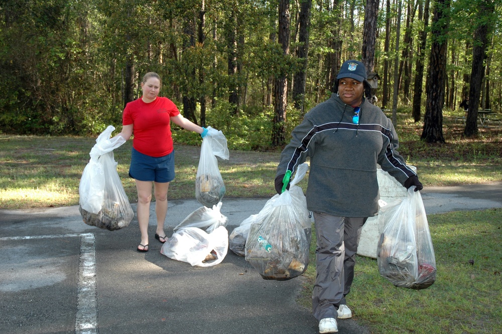 Tillie K. Fowler Regional Park Cleanup