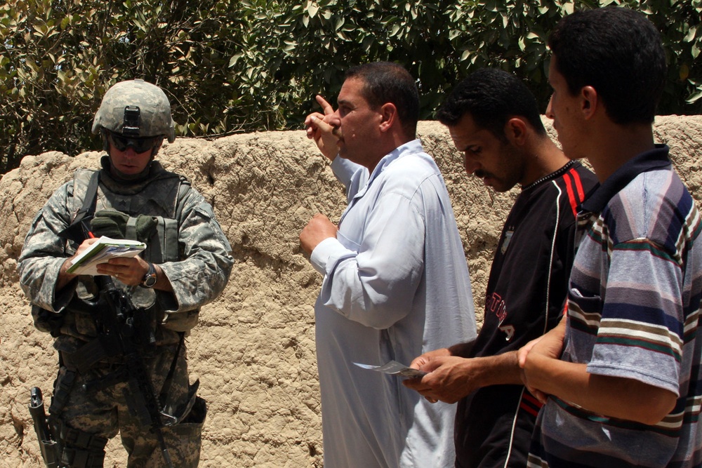 MND-B Soldiers, IA make effort to protect Iraqi children