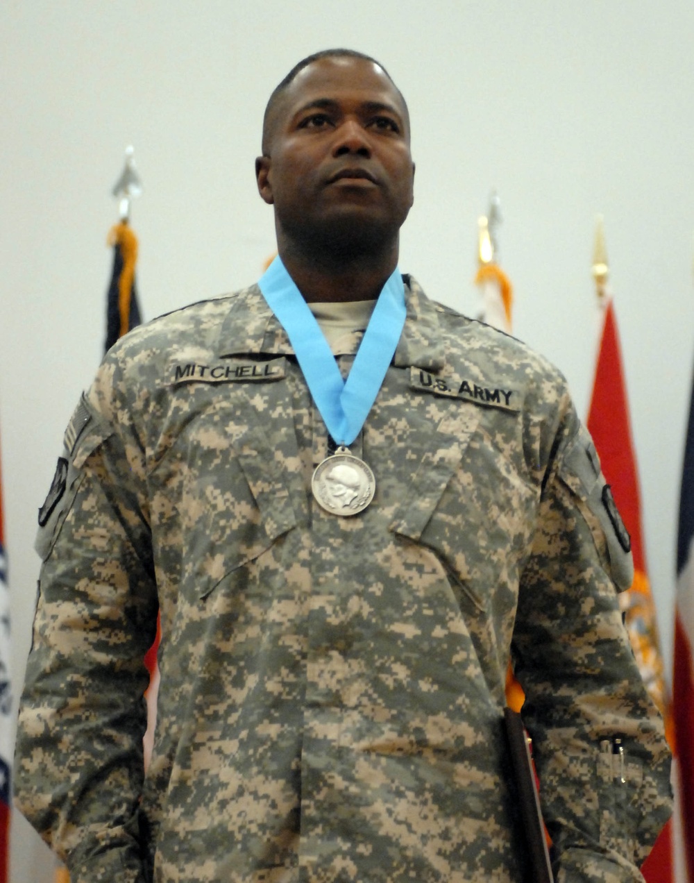 4th SB Soldiers Honored in SAMC Induction Ceremony