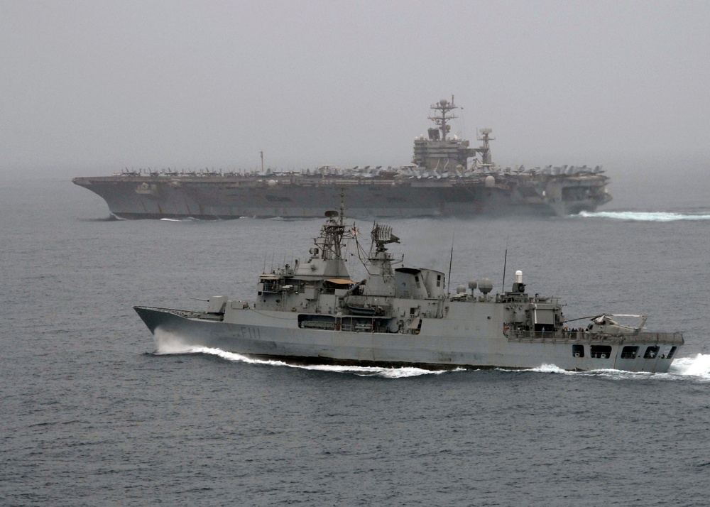 USS Abraham Lincoln sails the Arabian Sea
