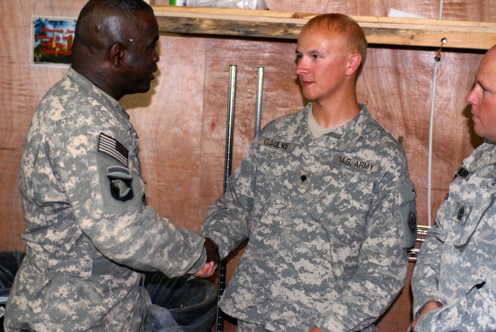 3rd BCT, 4th Inf. Div. Soldiers 'coined' by top Force NCO