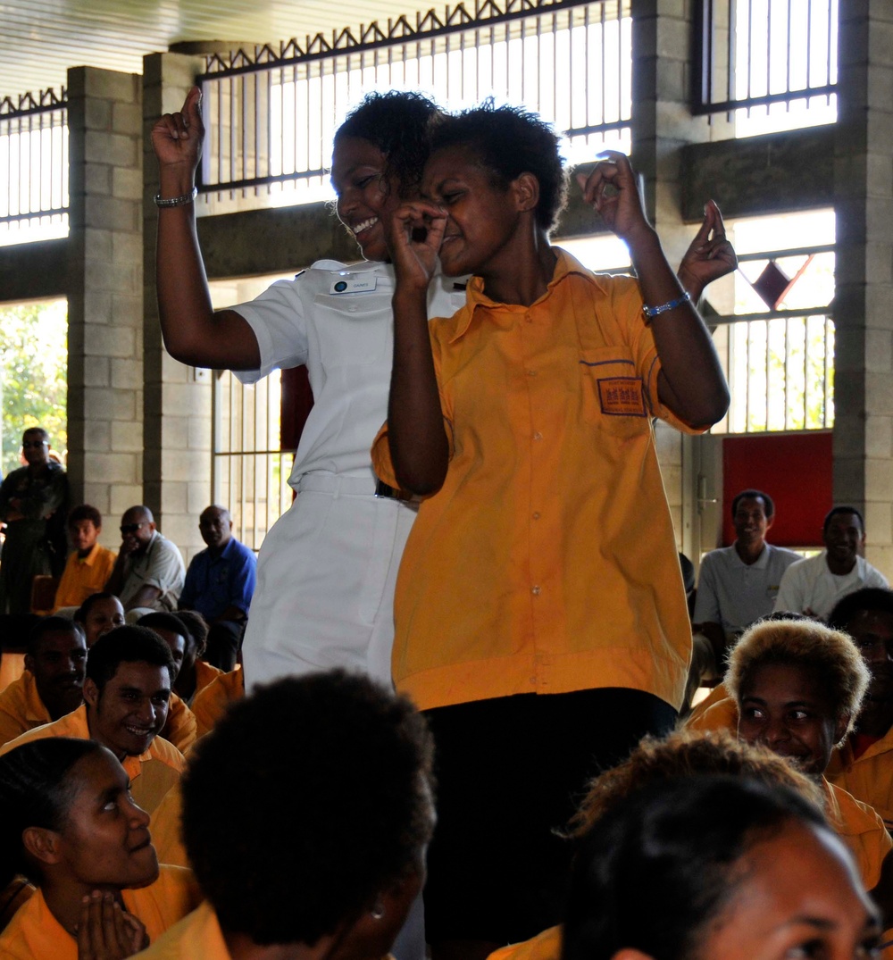 A musical visit to a Papua New Guinea school