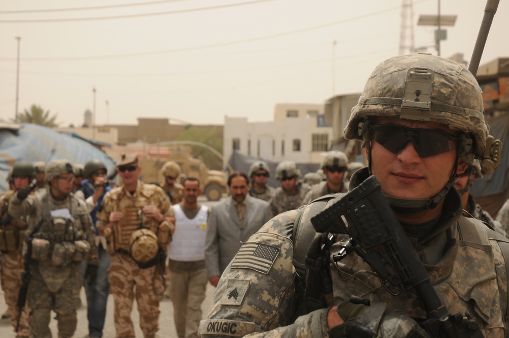 British Army Give VIP Tour in Sadr City