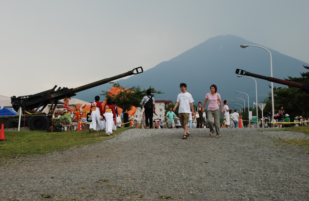 Fuji Friendship Festival Provides Common Ground for Marines, Japan Citizens