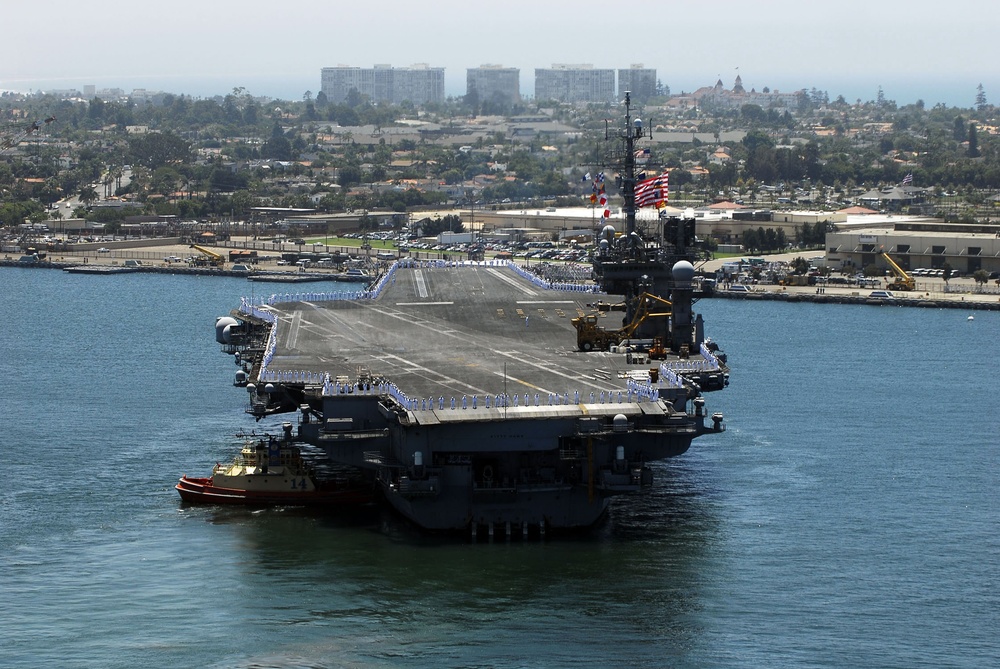 USS Kitty Hawk approaches Naval Air Station North Island Pier for First time in 10 years