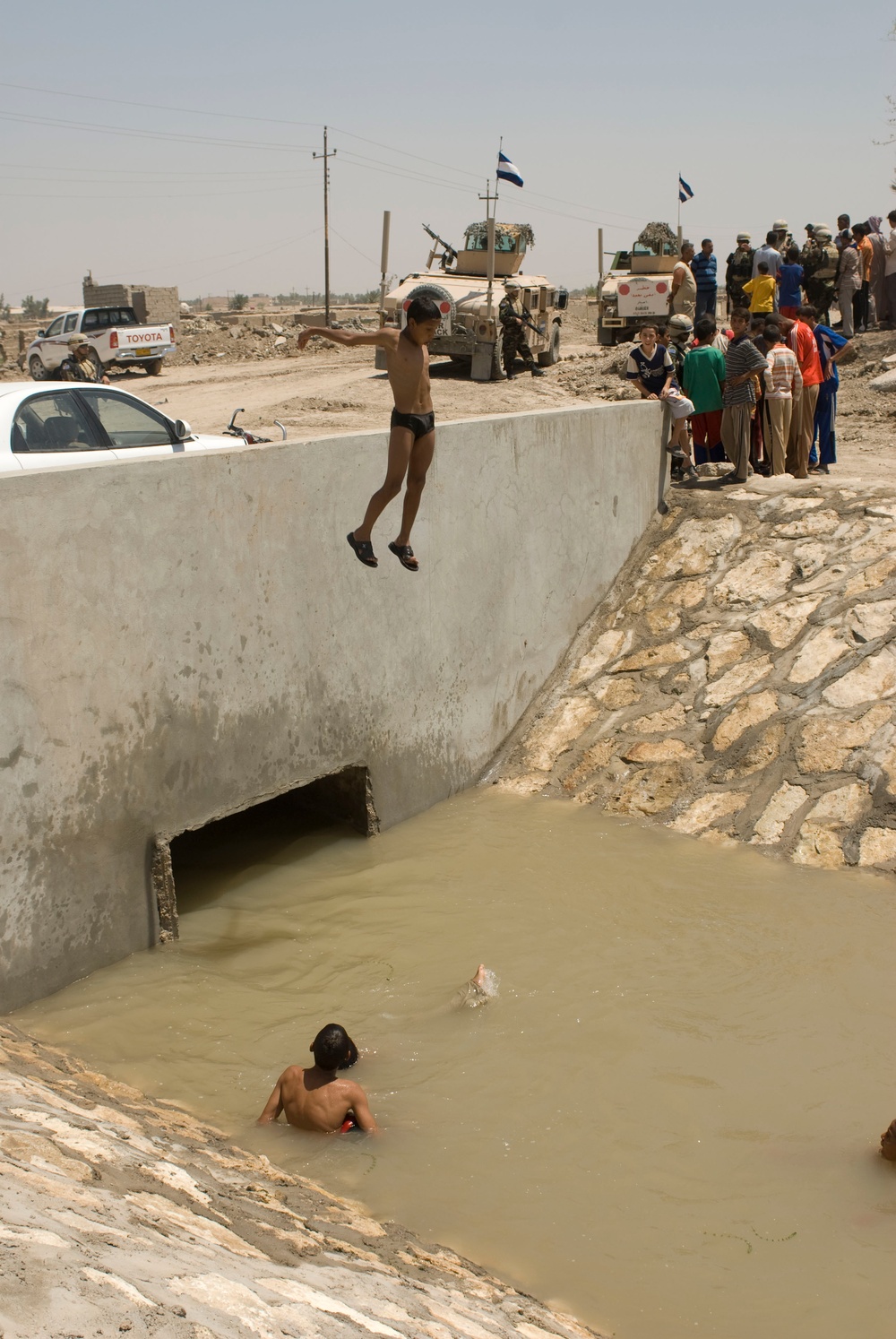 Culvert bridge links two sides of Numaniyah