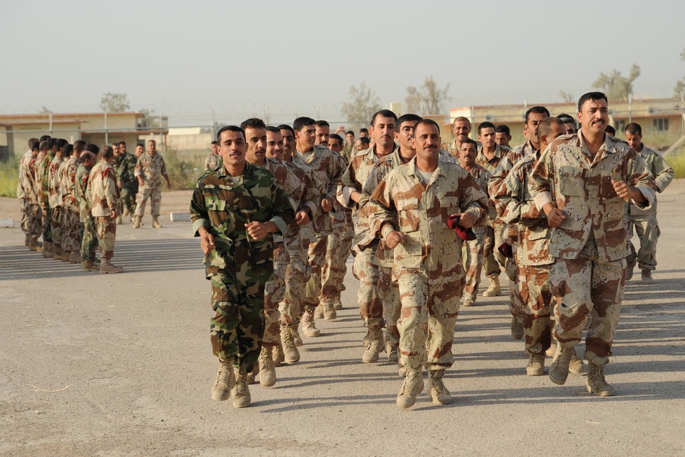 U.S. Airman Works With Iraqi Sergeant Major