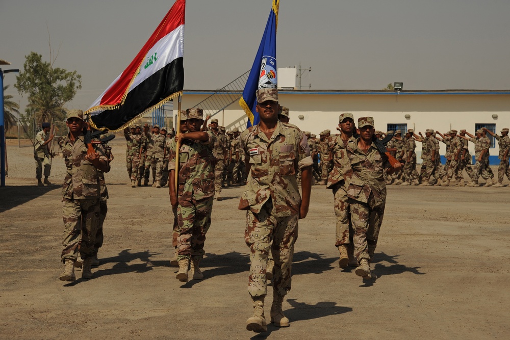 Iraqi air force graduates 283 warrant officers