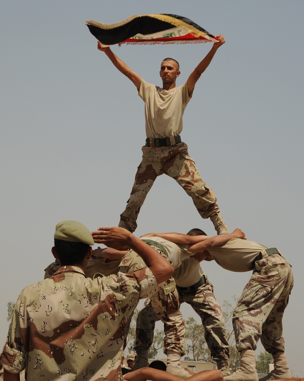 Iraqi air force graduates 283 warrant officers