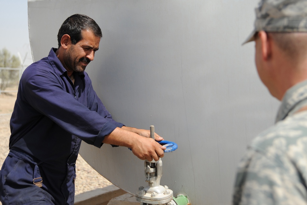 Kansas Airman Helps Keep Iraqi Military Base Powered