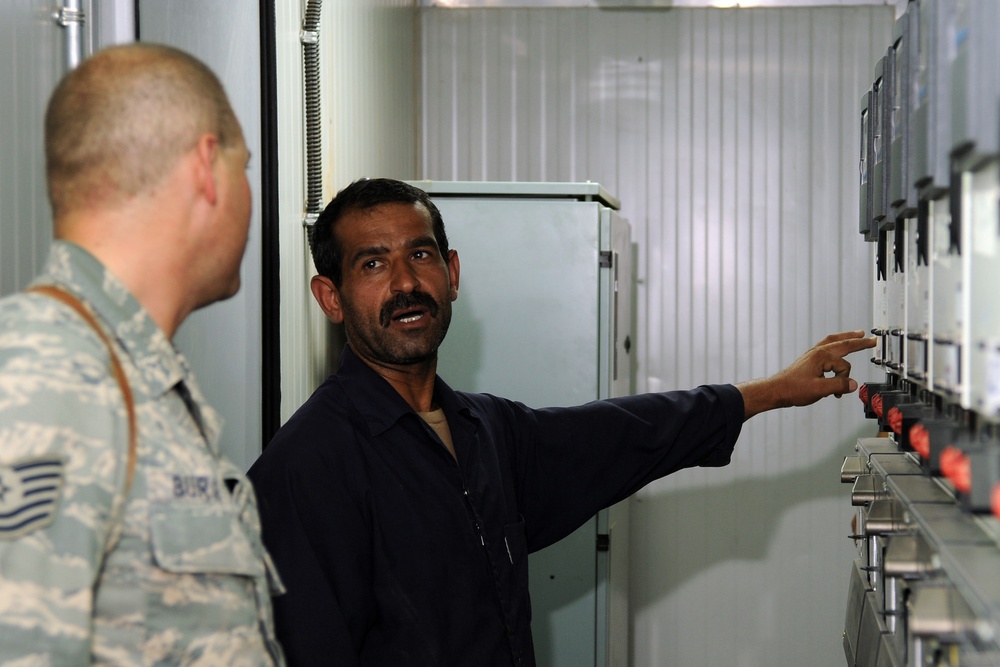 Kansas Airman Helps Keep Iraqi Military Base Powered