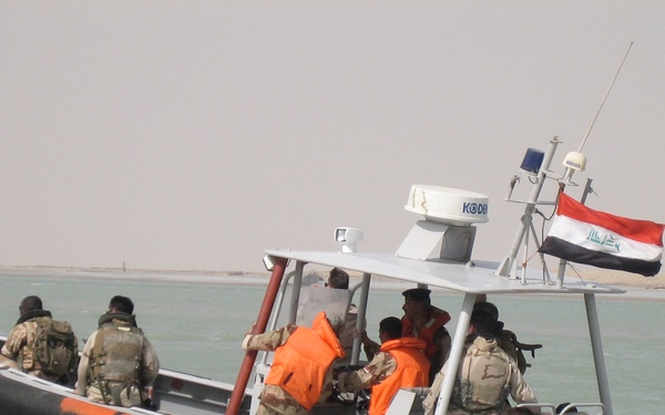 USS Firebolt Makes Port Visit to Iraq
