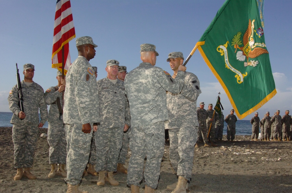 525th MP Battalion Holds Change of Command Ceremony