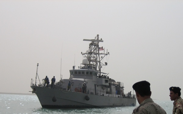 USS Firebolt Makes Port Visit to Iraq