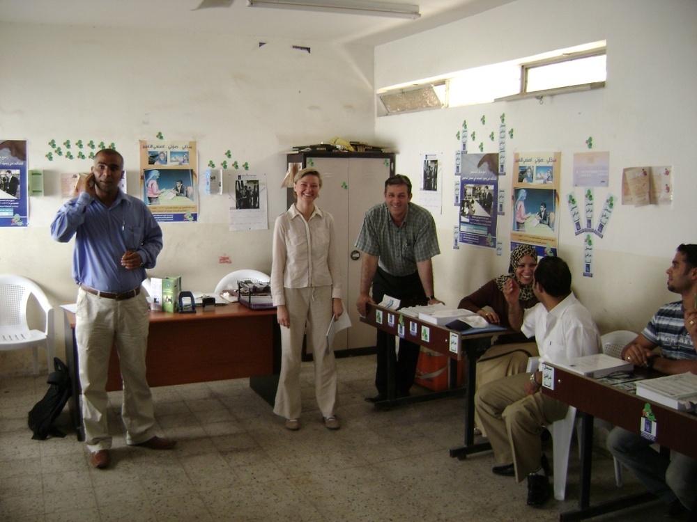 UN officials visit election sites in Najaf