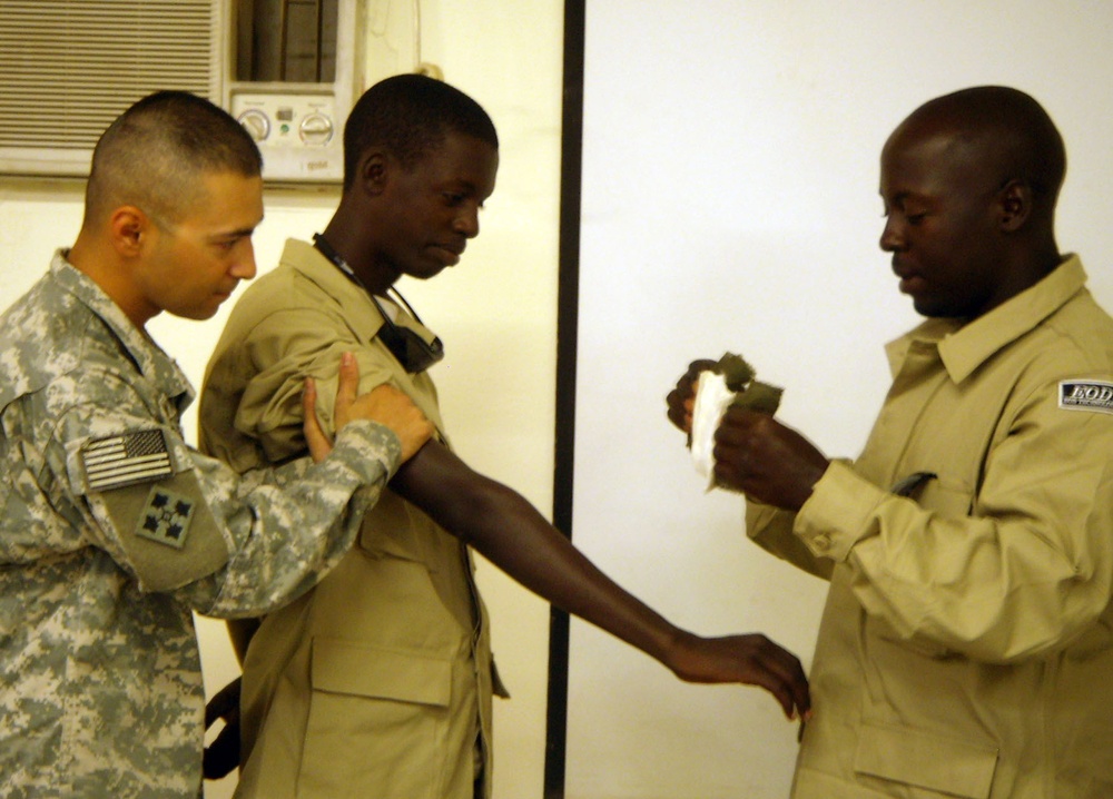 Cobra medics train basic life-saving skills to new security forces