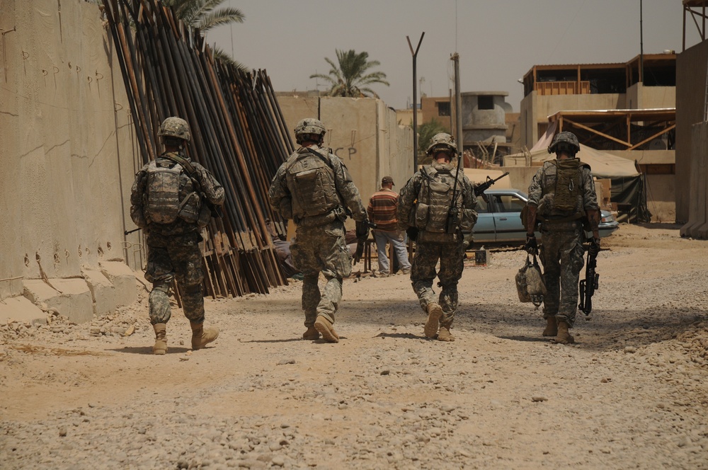 Patrolling through the Muhalla 525 Neighborhood
