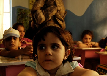 U.S. Soldiers visit elementary school