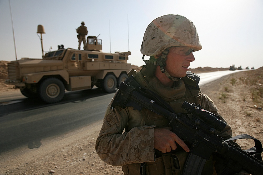 Security Company "Misfits" ensure Marines, vehicle get to the fight