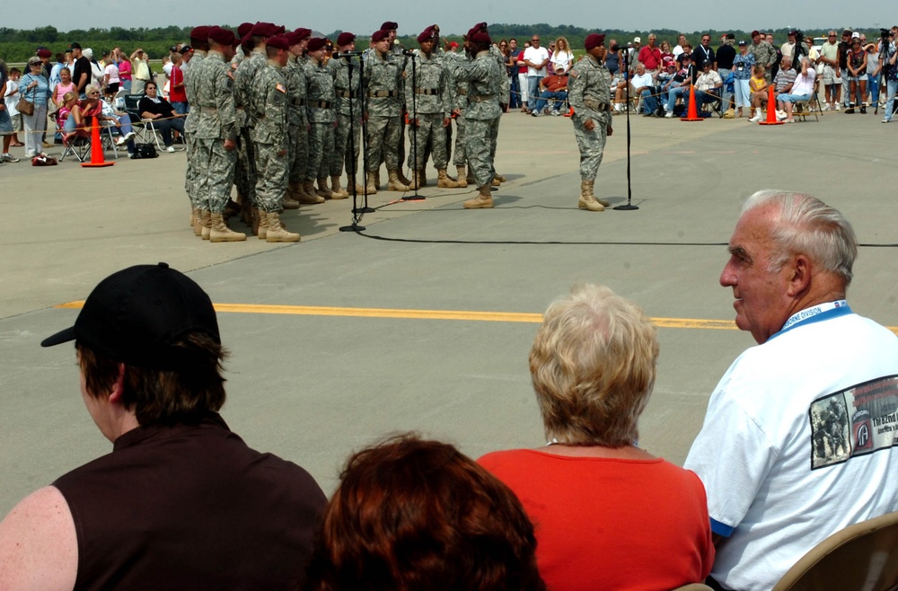 82nd Airborne Division Paratroopers parachute into St. Louis, Mo.