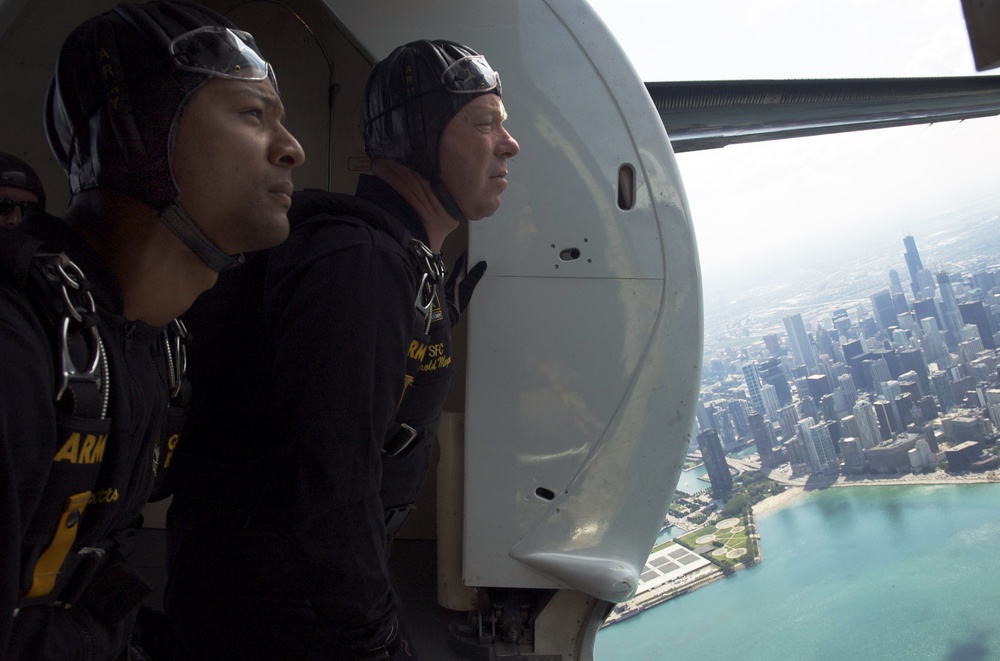 Golden Knights Help Celebrate 50th Chicago Air and Water Show