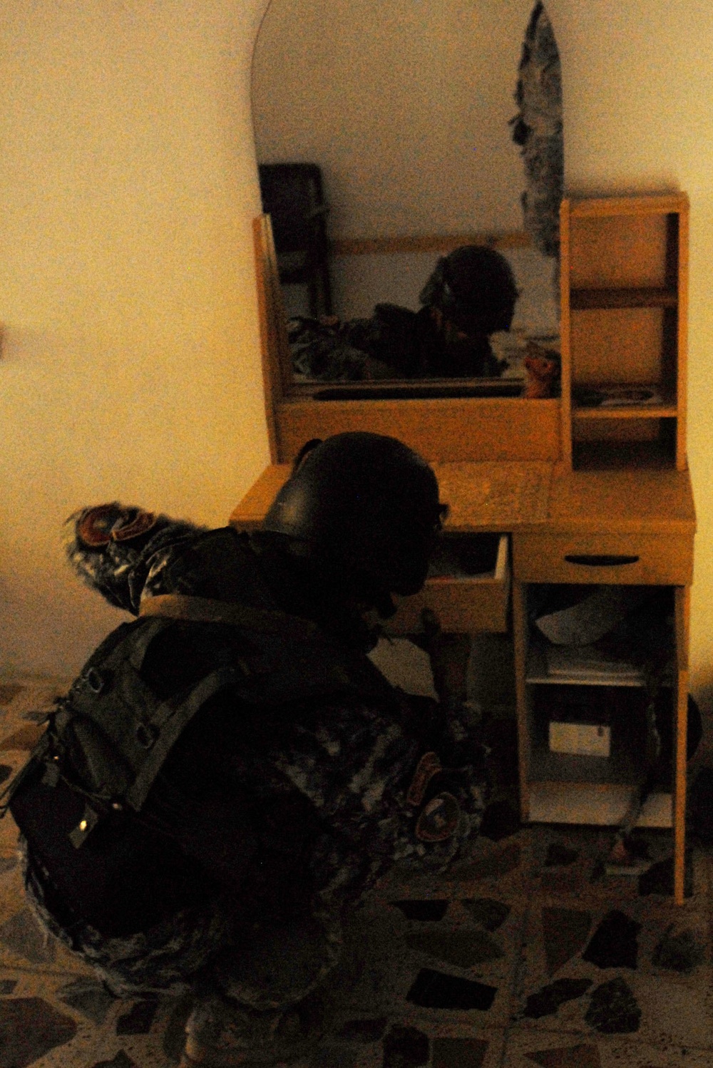 4th Co. NPs clears houses in Jaza'ir