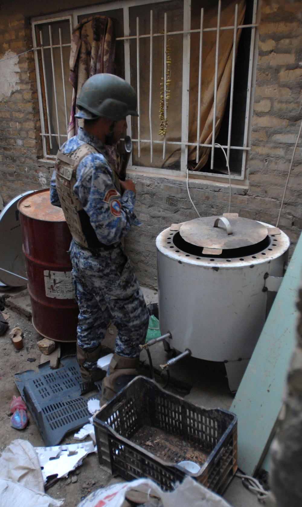 4th Co. NPs clears houses in Jaza'ir