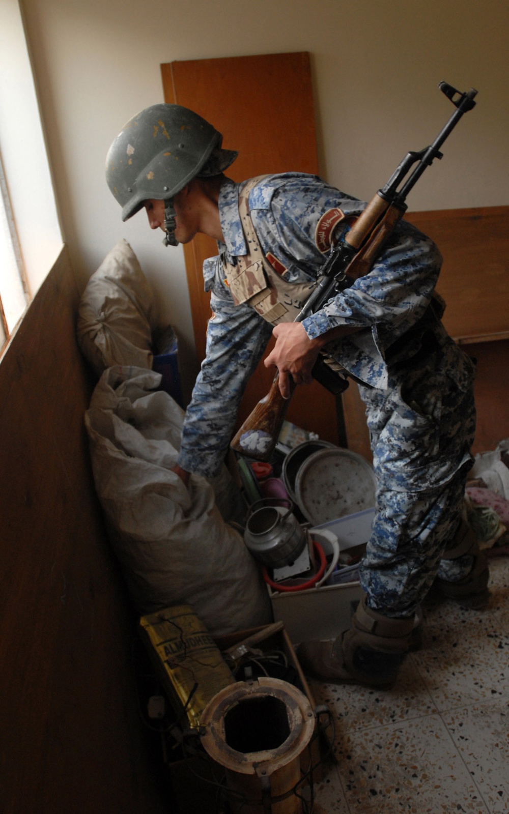 4th Co. NPs clears houses in Jaza'ir