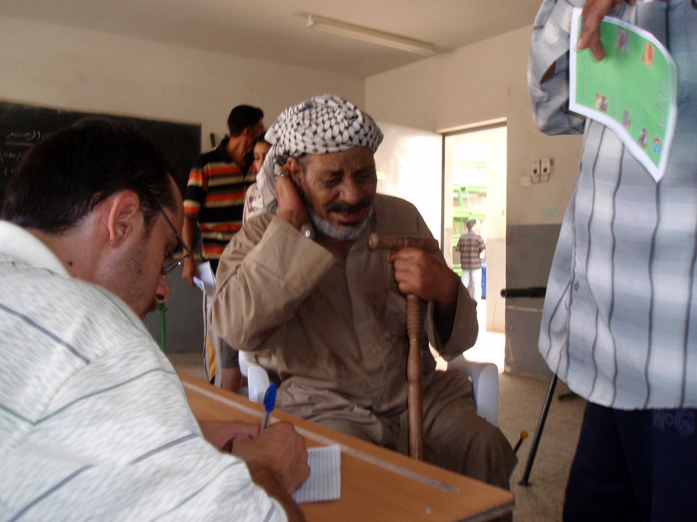Strike Troops, Iraqi physicians aid local residents in Kateib
