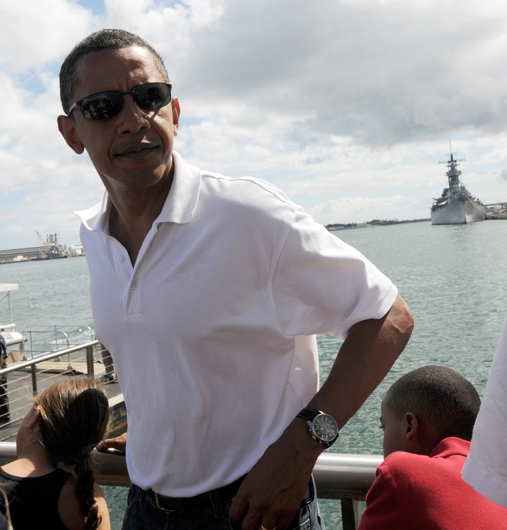 Obama Visits USS Arizona Memorial